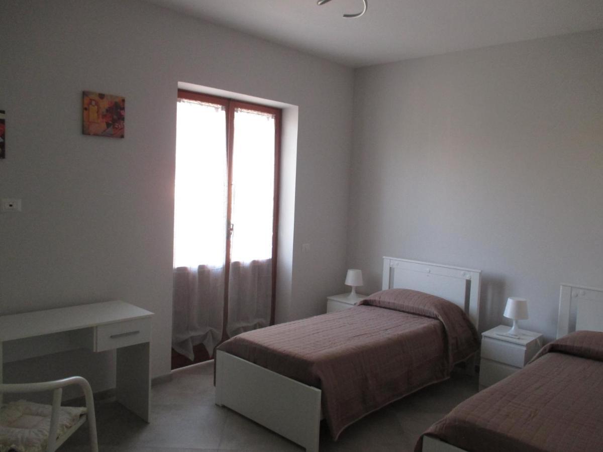 Anagnina Apartment Capistrano روما المظهر الخارجي الصورة